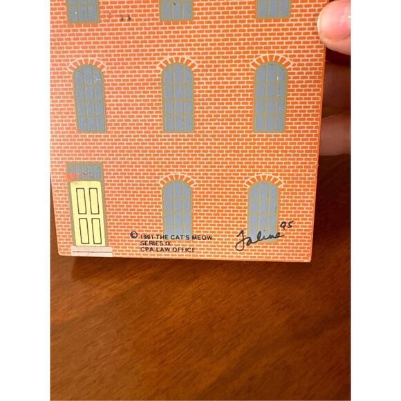 Vintage 9 Piece The Cats Meow Village Wooden Handpainted House Collection 80/90’ - Picture 10 of 14